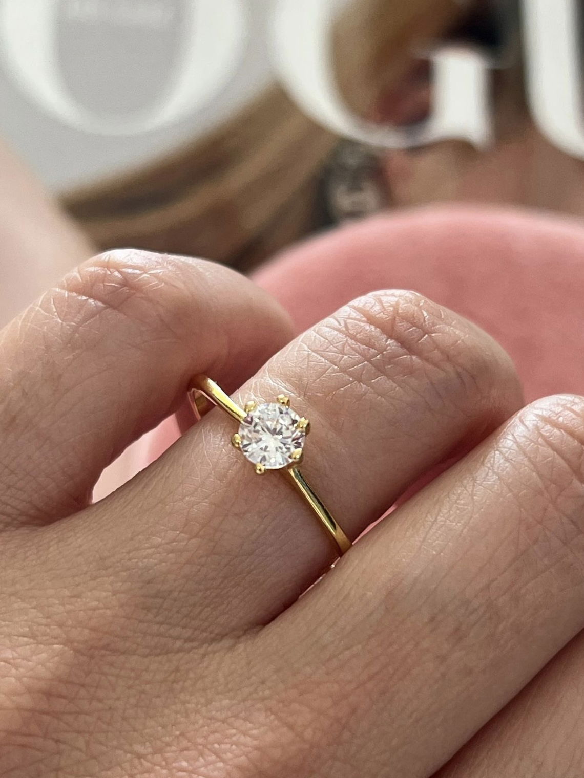 Anel Solitário com Zircônia Cristal em Banho de Ouro