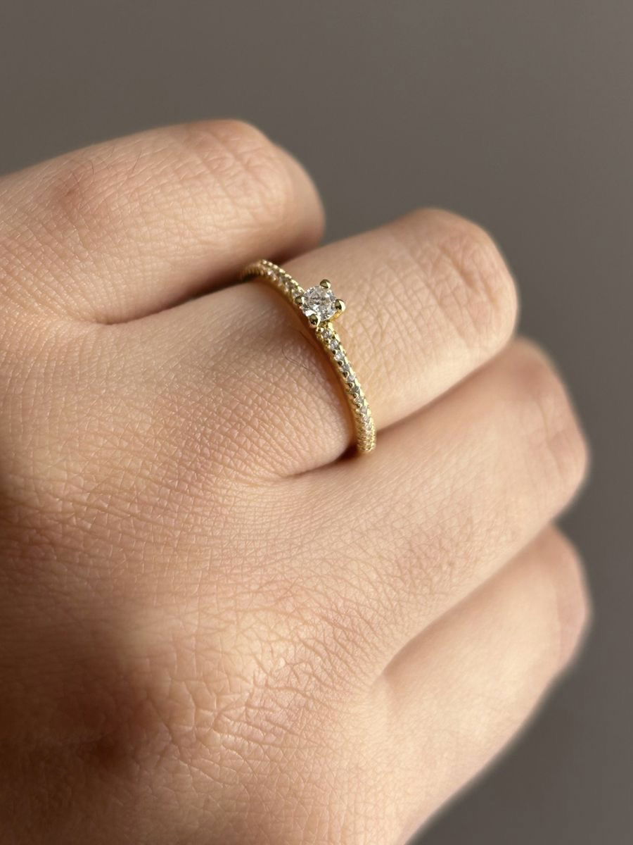 Anel Solitário com Zircônia Cristal em Banho de Ouro