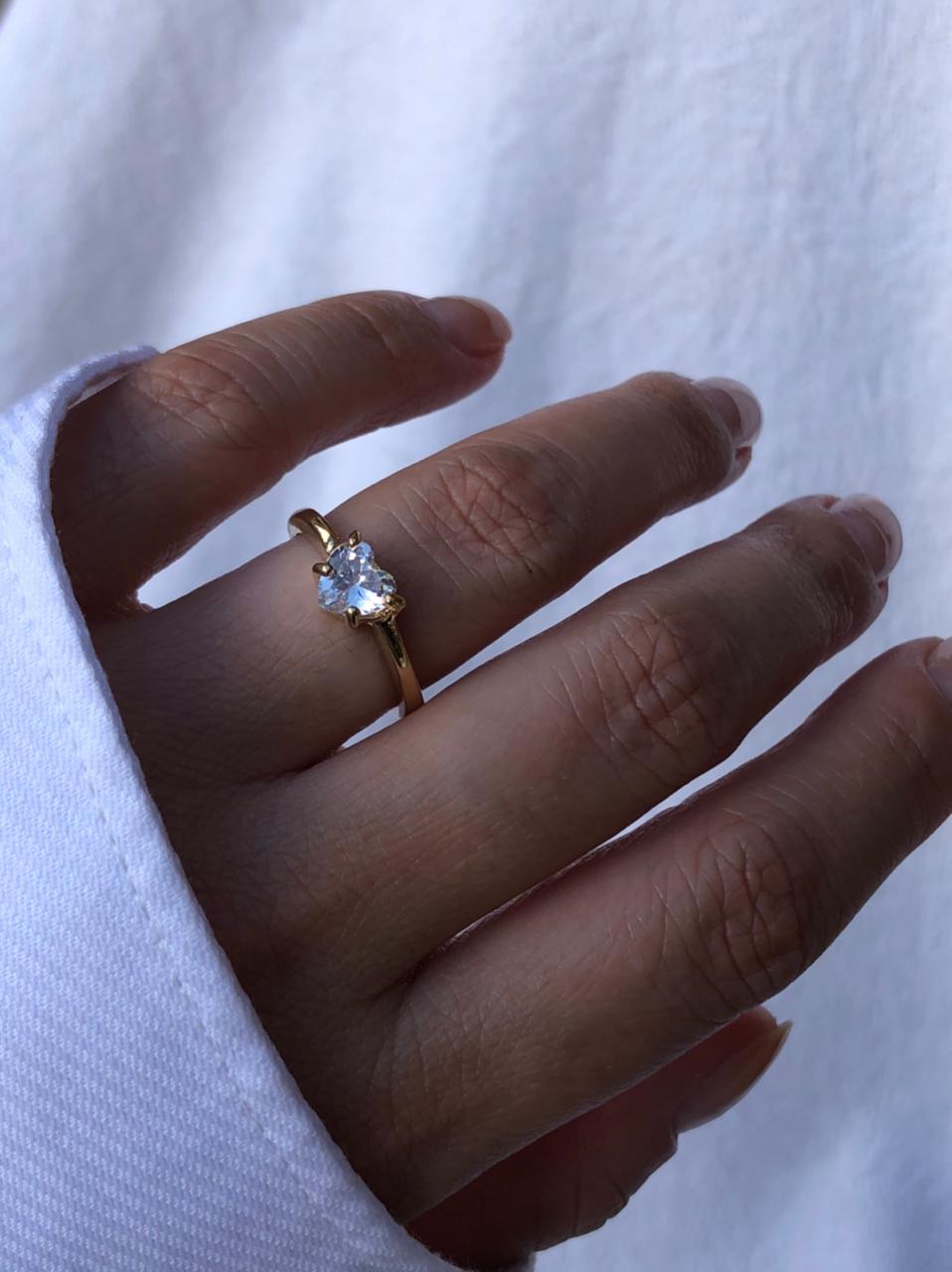 Anel Solitário Coração em Banho de Ouro