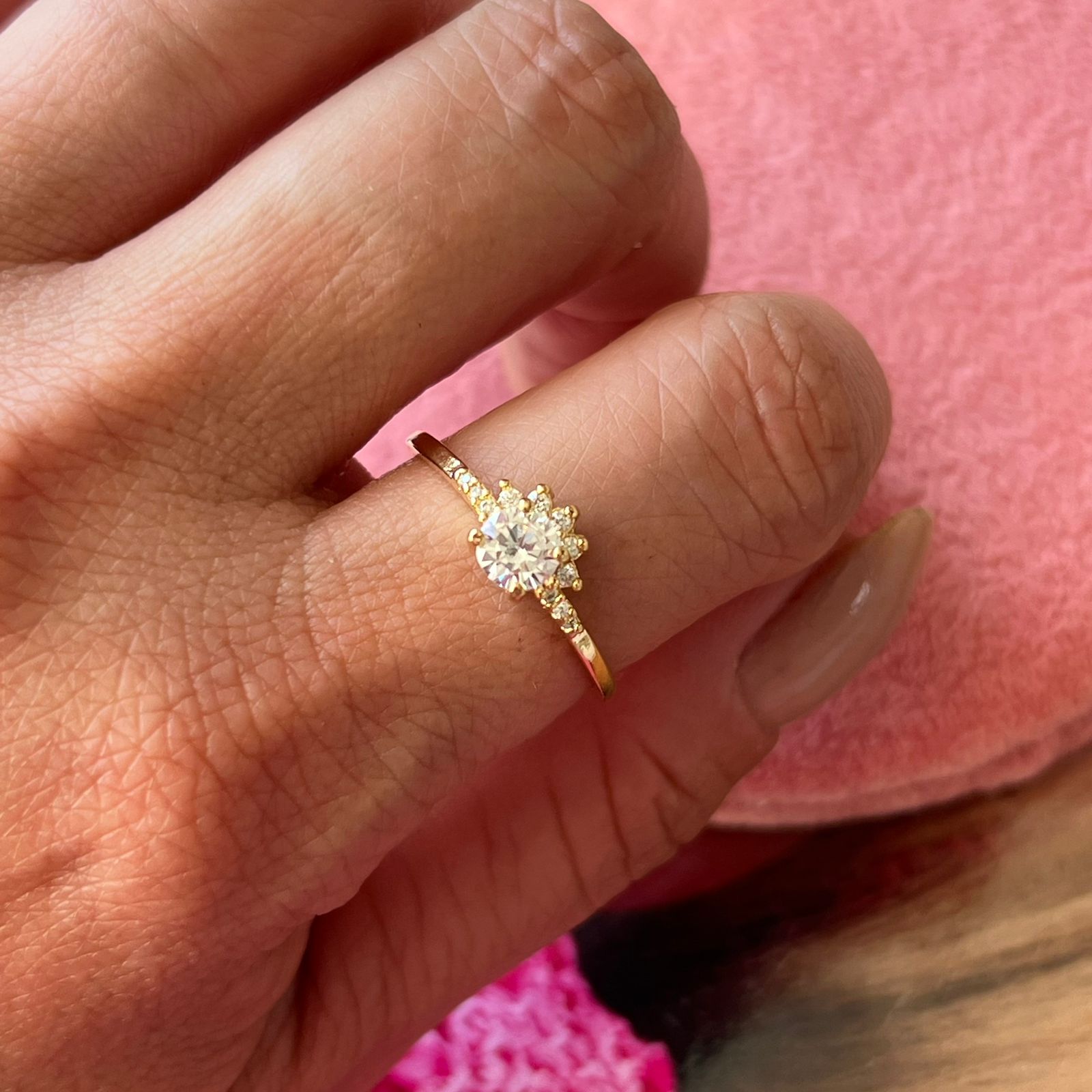 Anel Solitário Inspired em Banho de Ouro