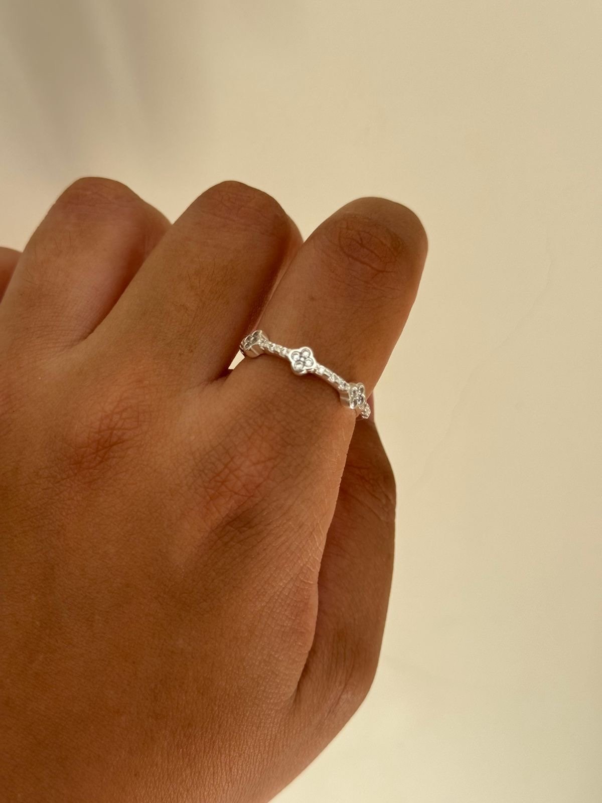 Anel Trevo Cristal em Prata 950