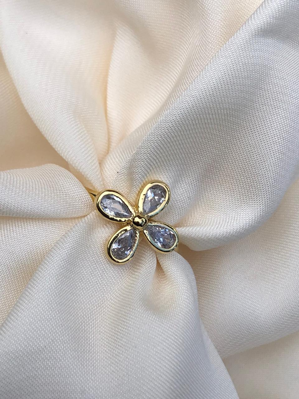 Anel Trevo em Banho de Ouro