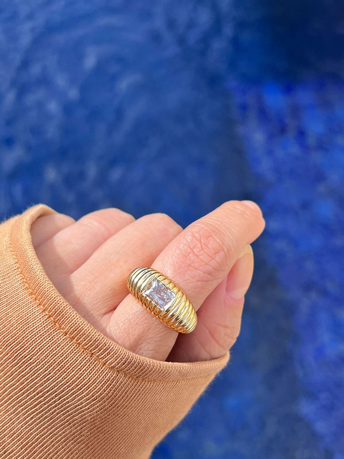 Anel Vintage com Baguete Zircônia Cristal em Banho de Ouro