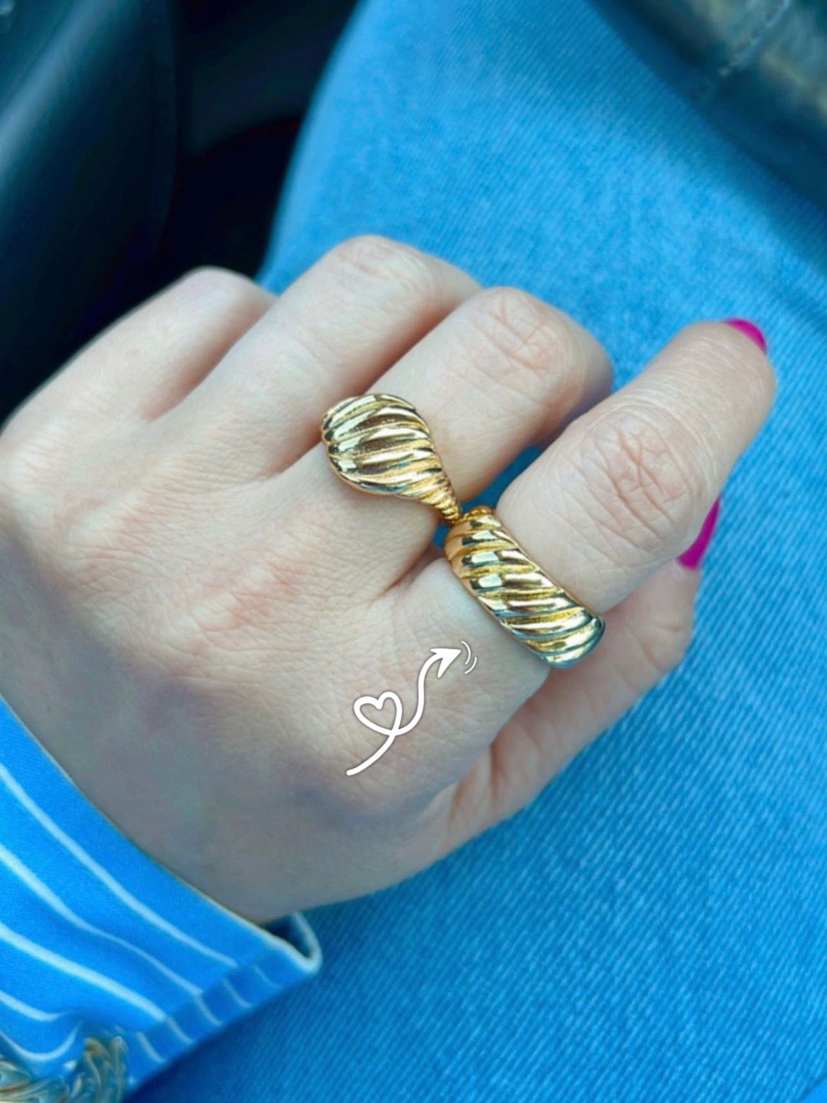 Anel Vintage Regulável com Zircônia nas Pontas em Banho de Ouro