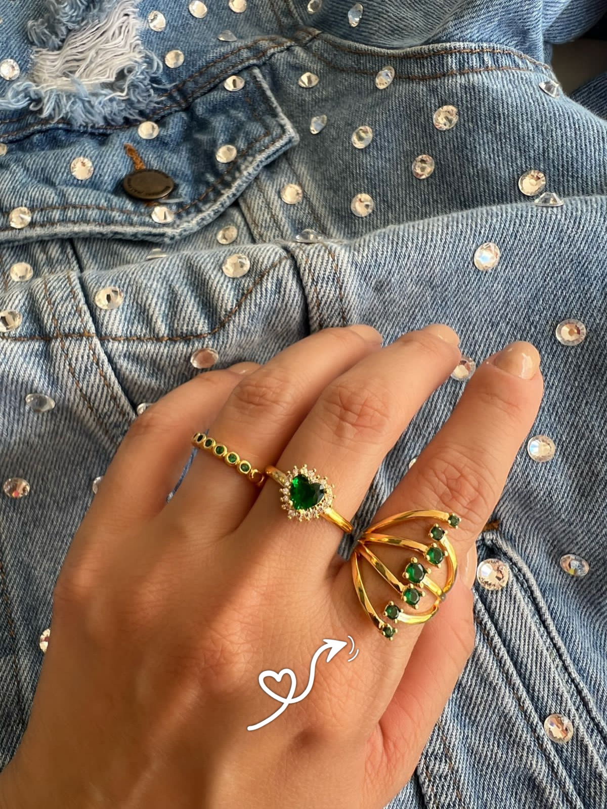 Anel com Zircônia Verde Esmeralda em Banho de Ouro