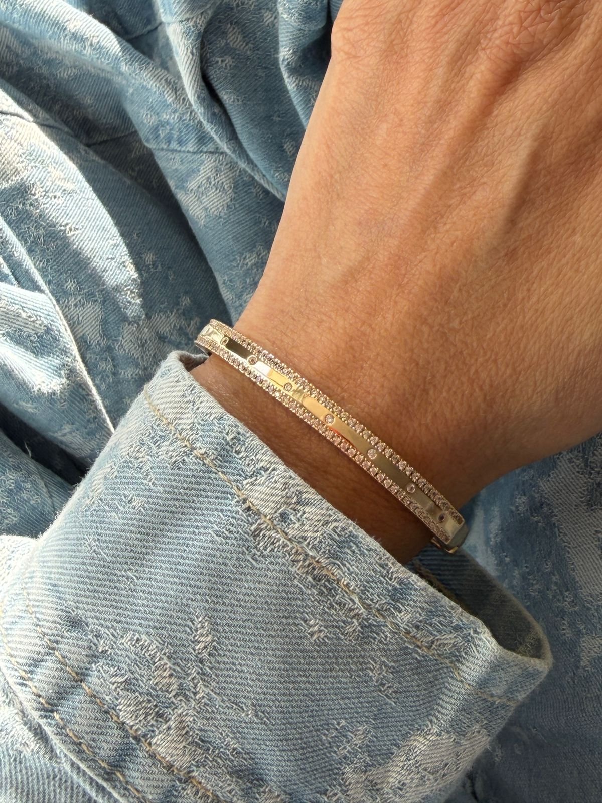 Bracelete com Zircônia Cristal em Banho de Ouro