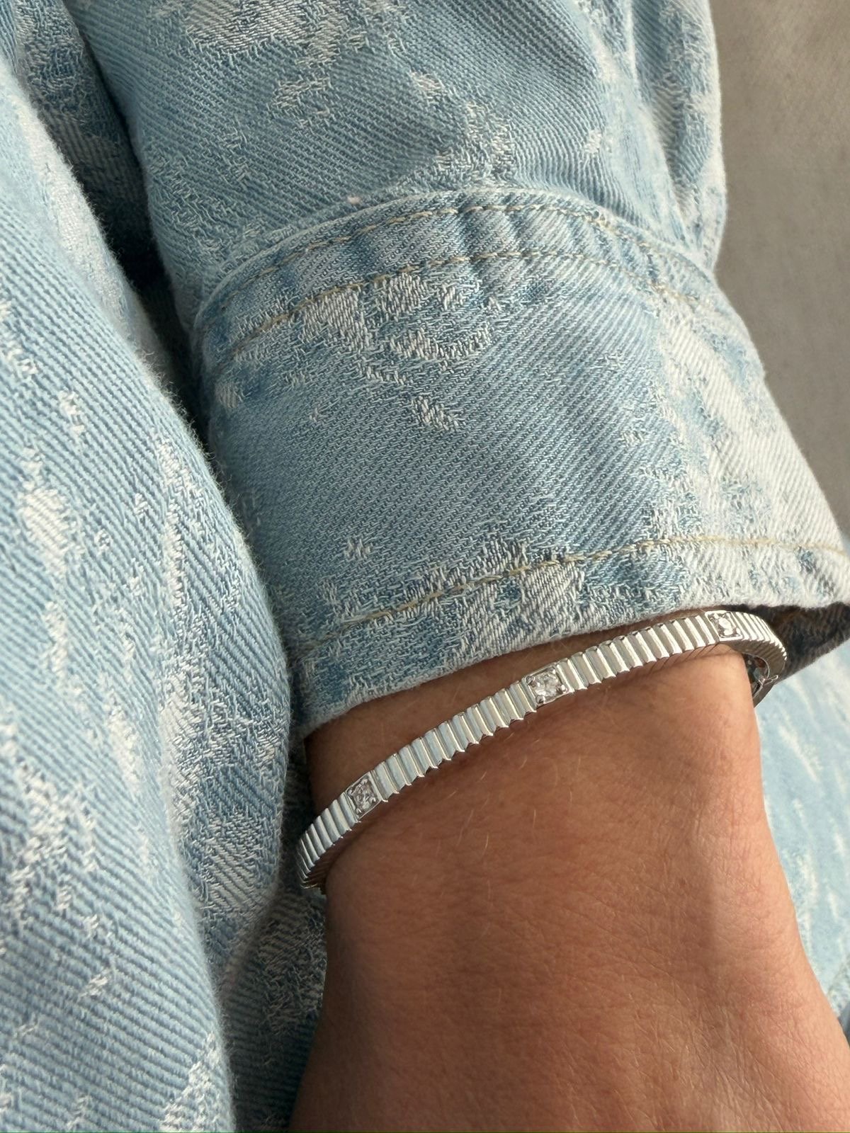 Bracelete com Zircônia Cristal em Banho de Ródio Branco