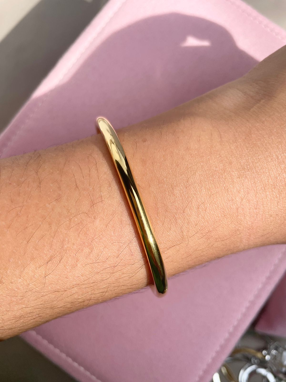 Bracelete Liso Fino em Banho de Ouro
