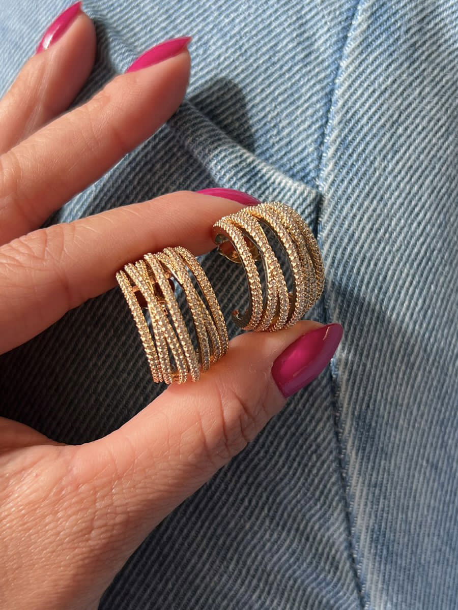 Brinco Argola com Fileiras de Zircônia Cristal em Banho de Ouro