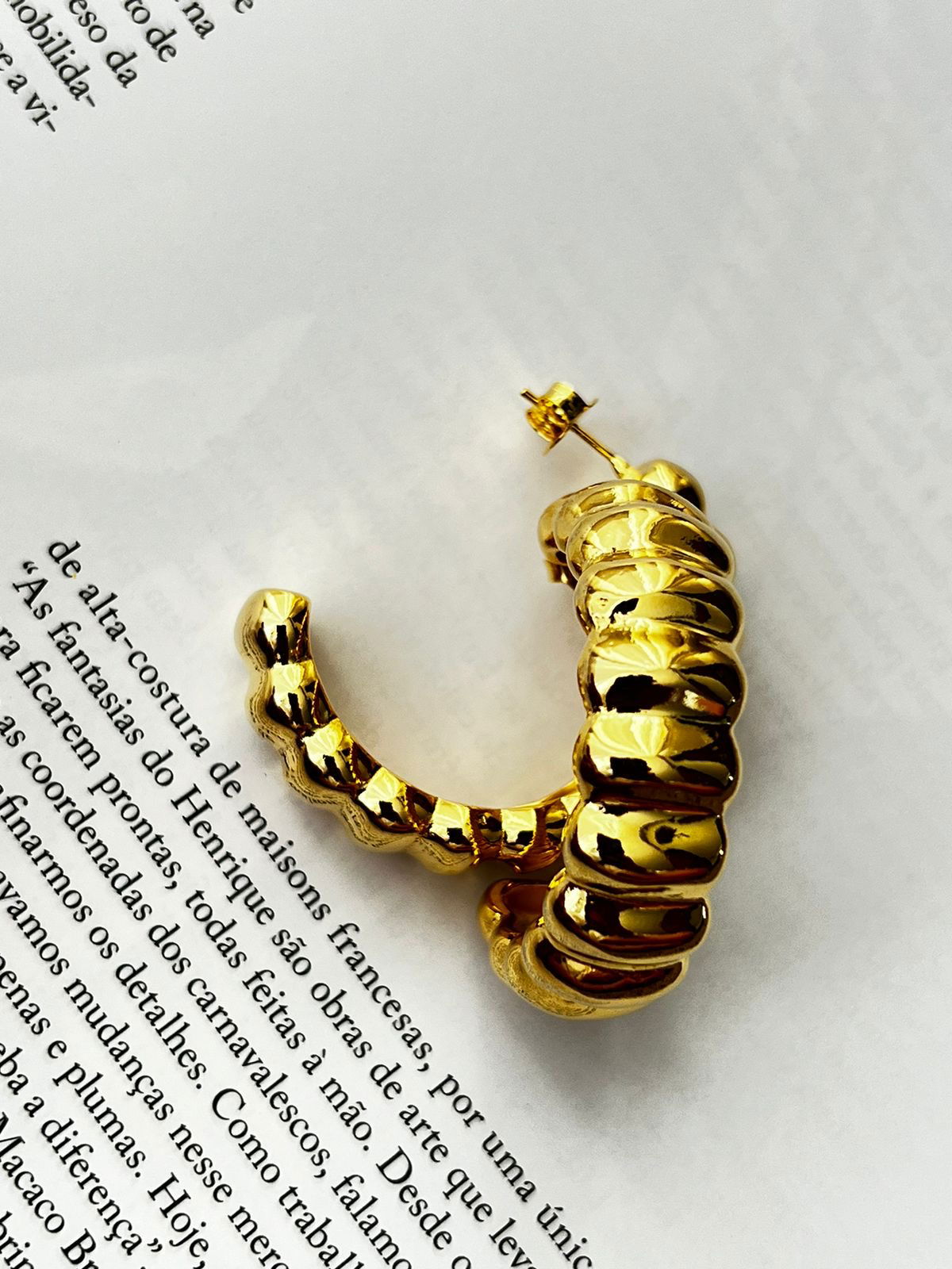 Brinco Argola com Gominhos em Banho de Ouro