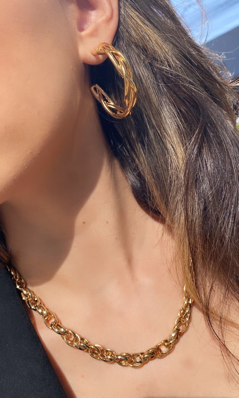 Brinco Argola Trançada em Banho de Ouro