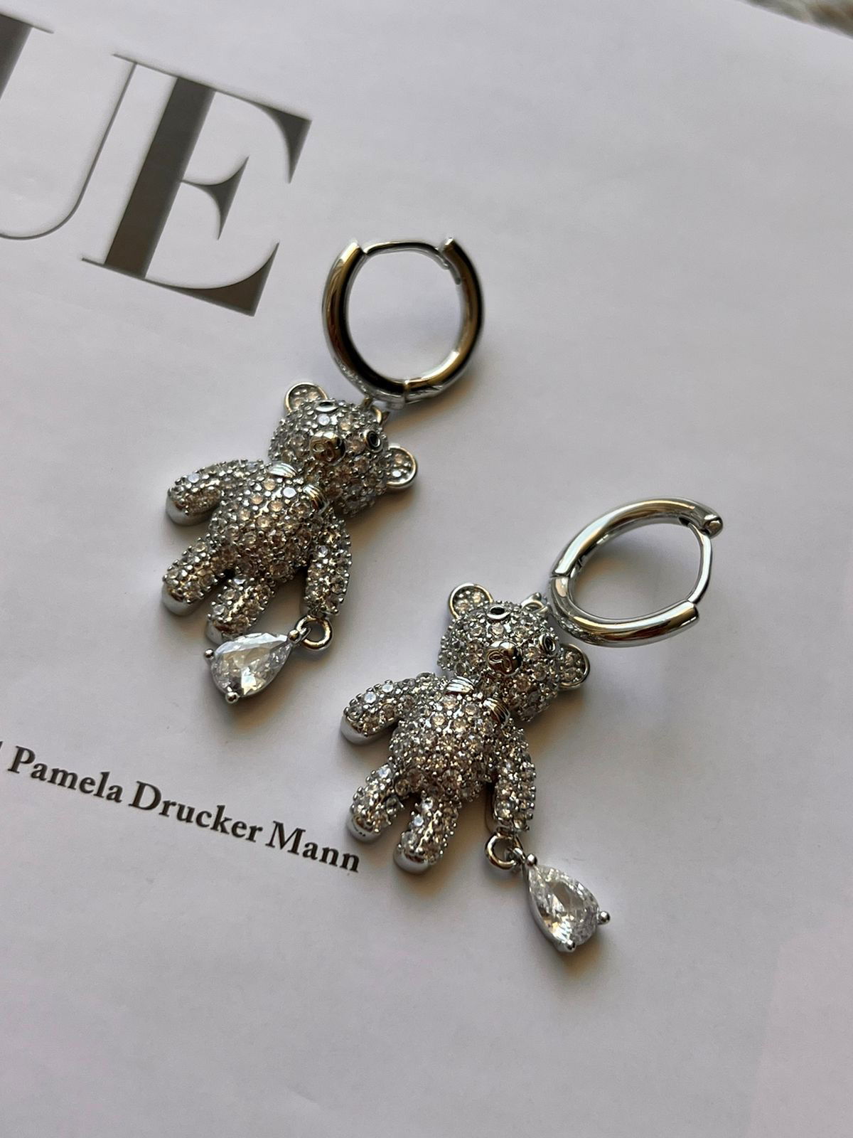 Brinco Argolinha Ted com Gotinha em Ródio Branco