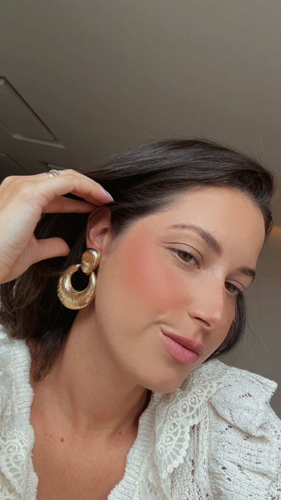 Brinco com Detalhes em Banho de Ouro