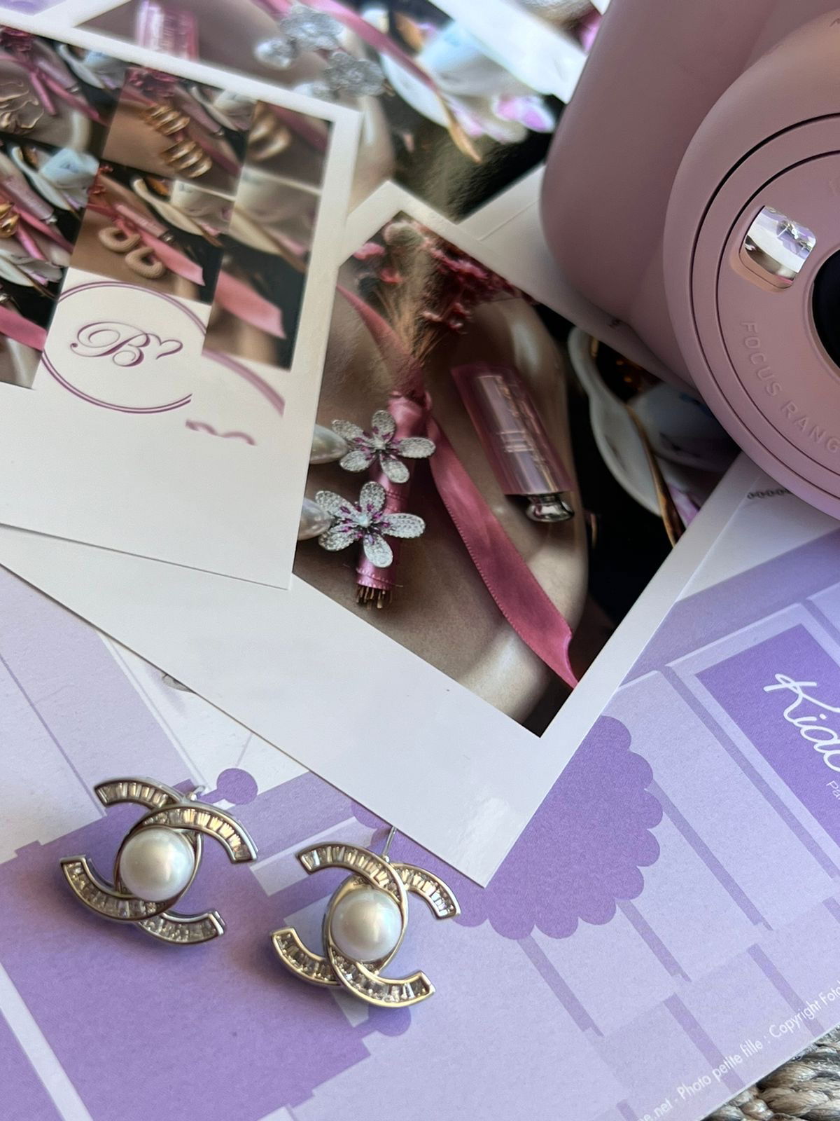 Brinco com Pérola Shell e Zircônia Cristal em Banho de Ródio Branco