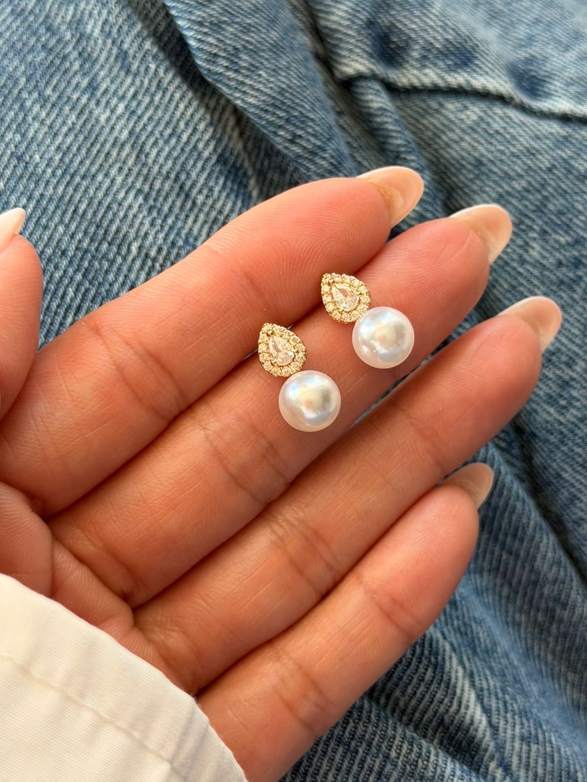 Brinco com Zircônia e Pérola em Banho de Ouro