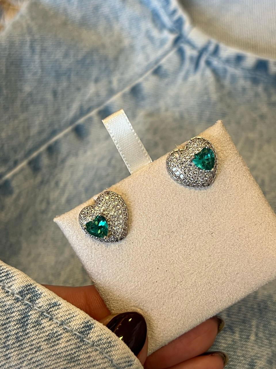 Brinco Coração com Zircônia Cristal e Turmalina em Banho de Ródio Branco