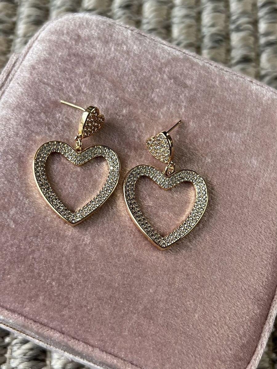 Brinco Coração com Zircônia Cristal em Banho de Ouro