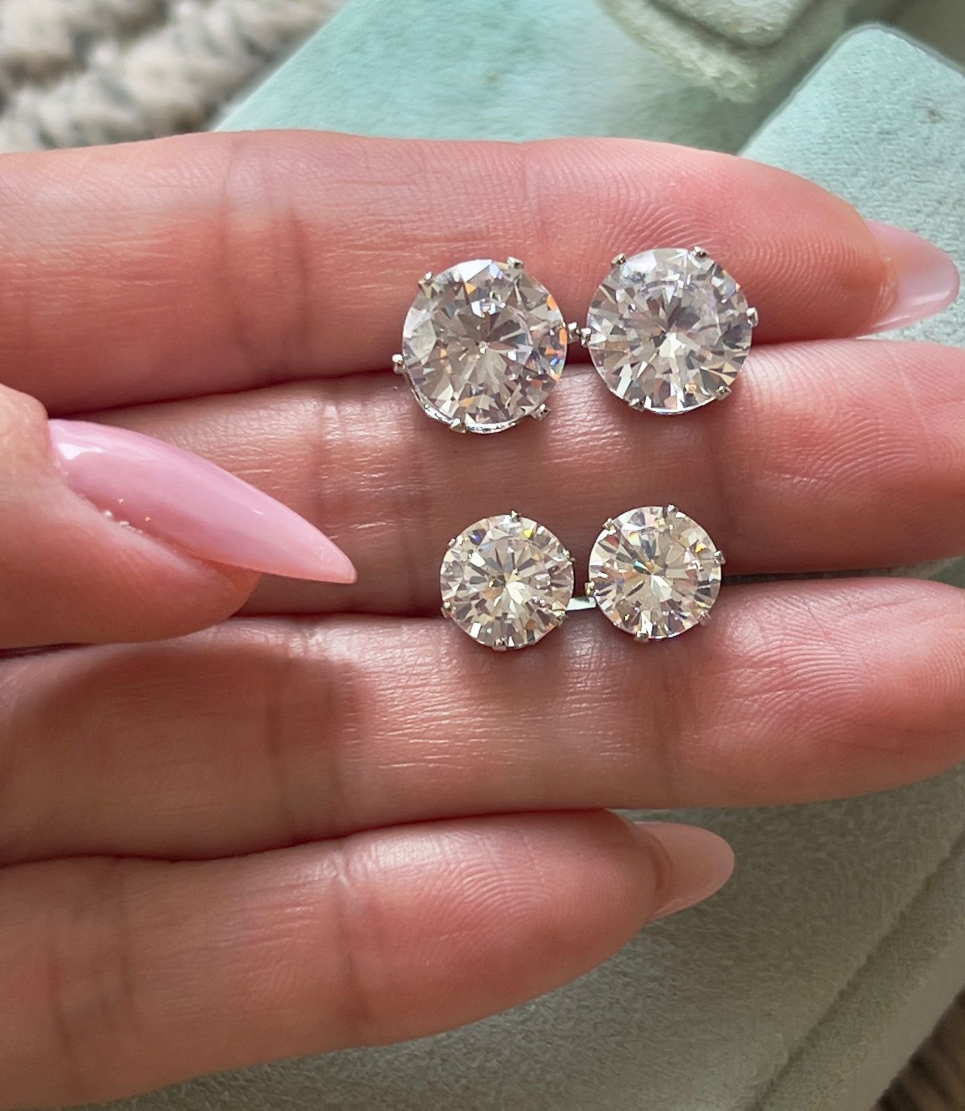 Brinco Dupla Ponto de Luz Zircônia Cristal em Banho de Ródio Branco