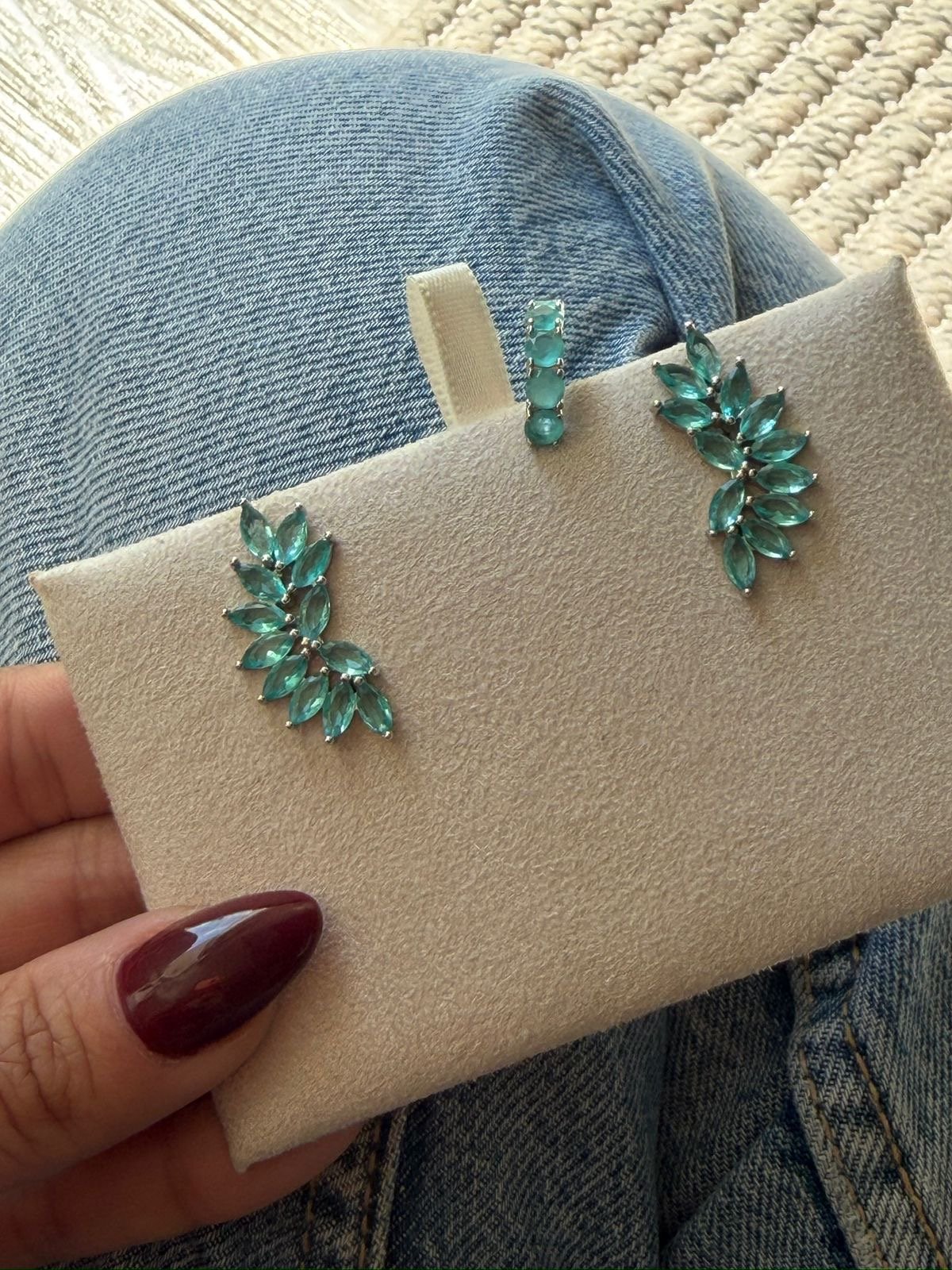 Brinco Ear Cuff com Zircônia Navete Turmalina em Banho de Ródio Branco