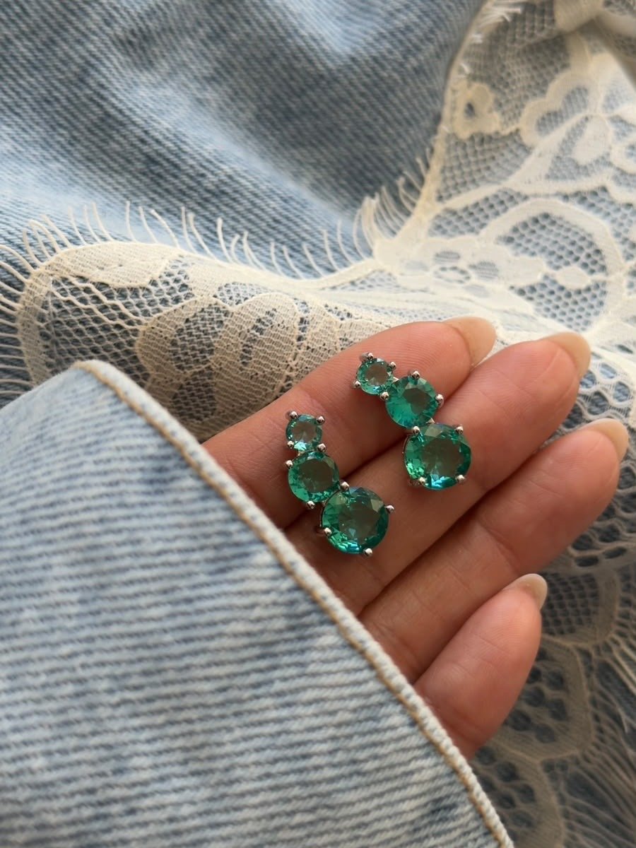 Brinco Ear Cuff com Zircônia Turmalina em Banho de Ródio Branco