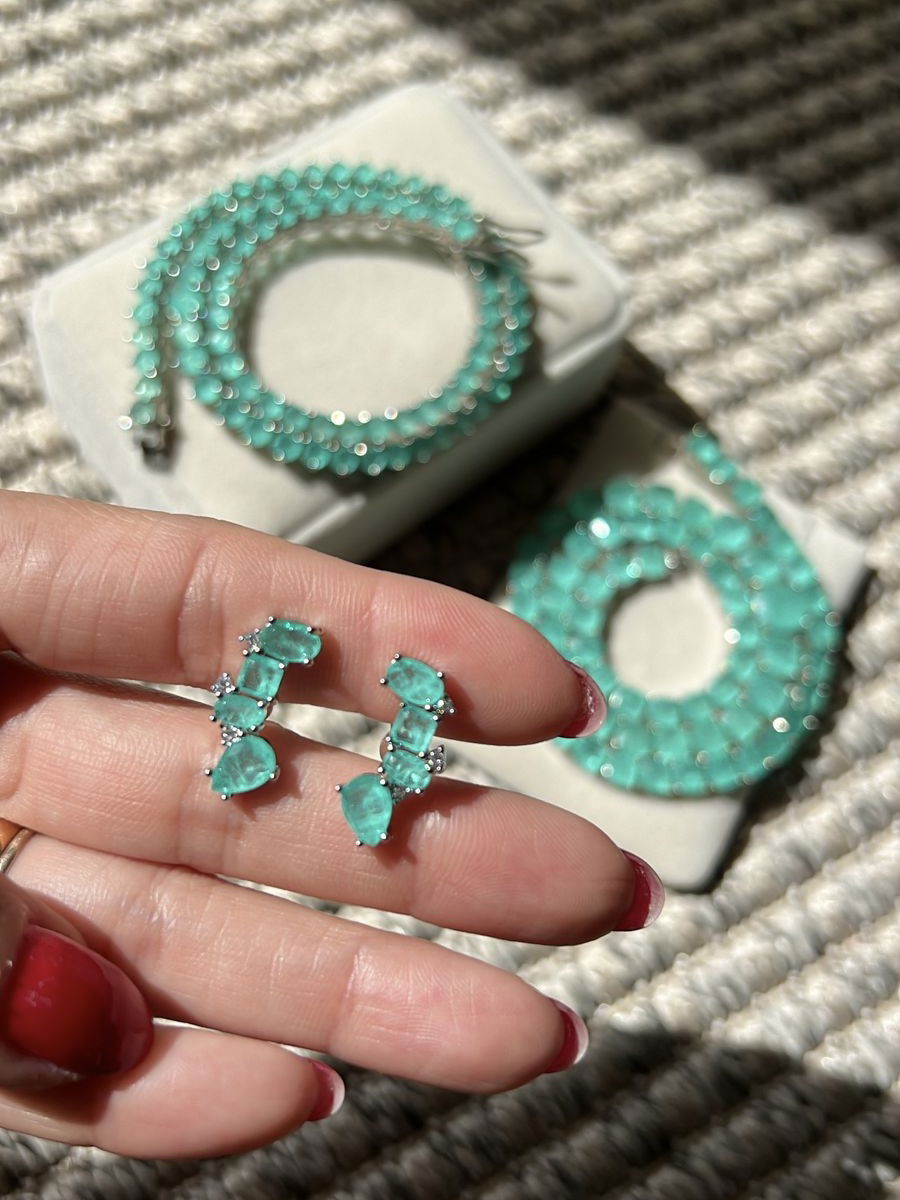 Brinco Ear Cuff Fusion Esmeralda Colombiana e Zircônia Cristal em Banho de Ródio Branco