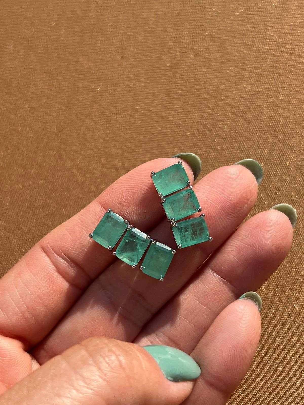 Brinco Ear Cuff Fusion Verde Claro em Banho de Ródio Branco