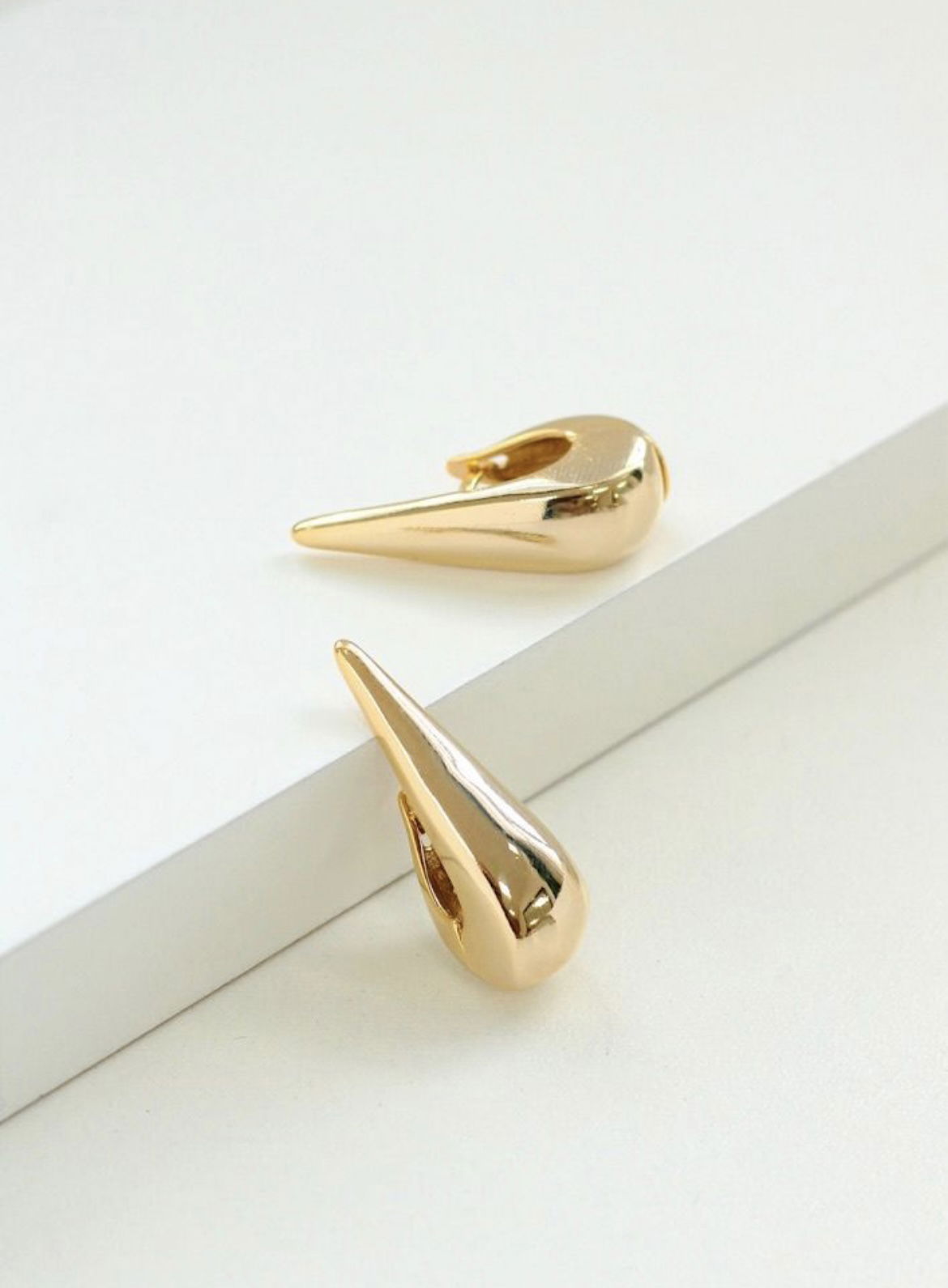 Brinco Gota Clik em Banho de Ouro