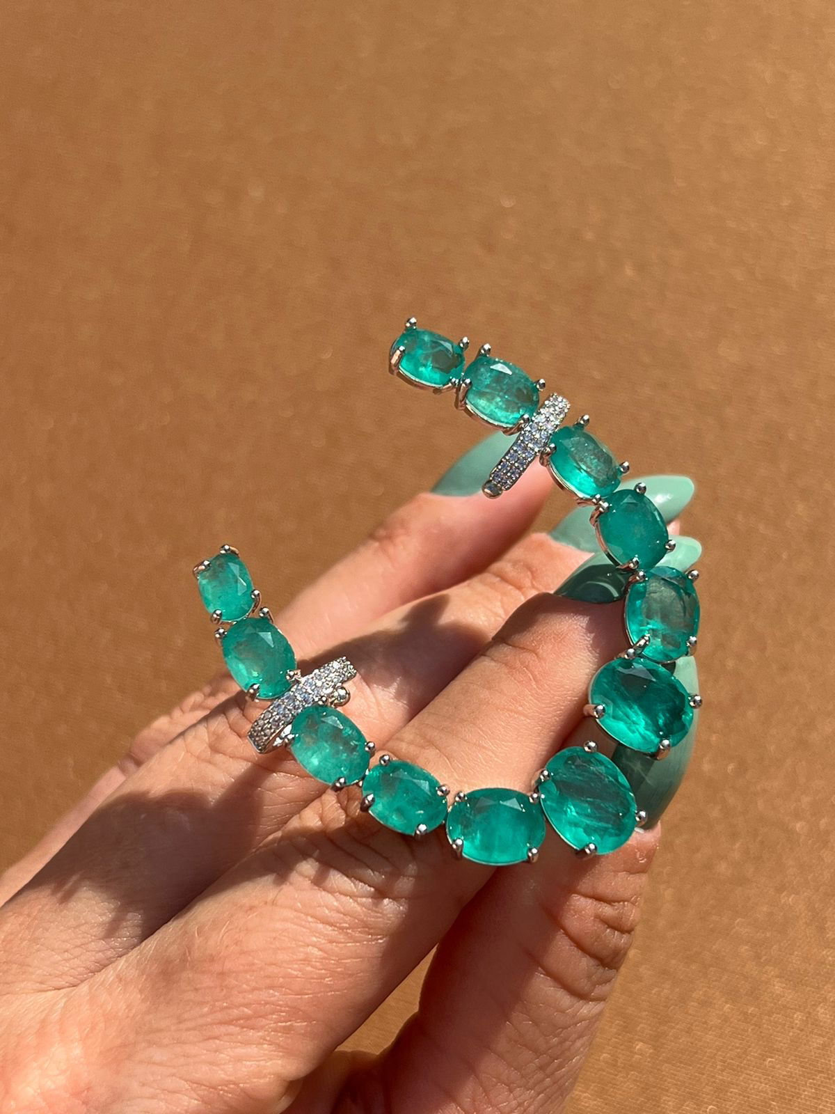 Brinco Ear Cuff Ovais com Fusion Turmalina em Banho Ródio Branco