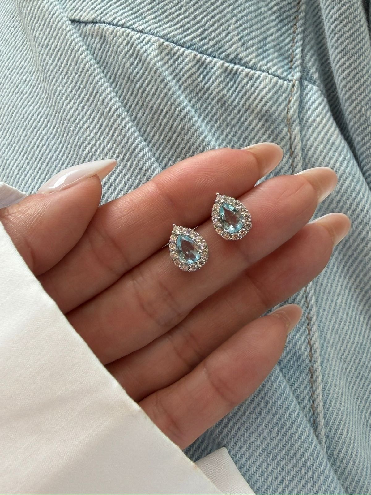 Brinco Gotinha com Zircônia Cristal e Água-marinha em Banho de Ródio Branco