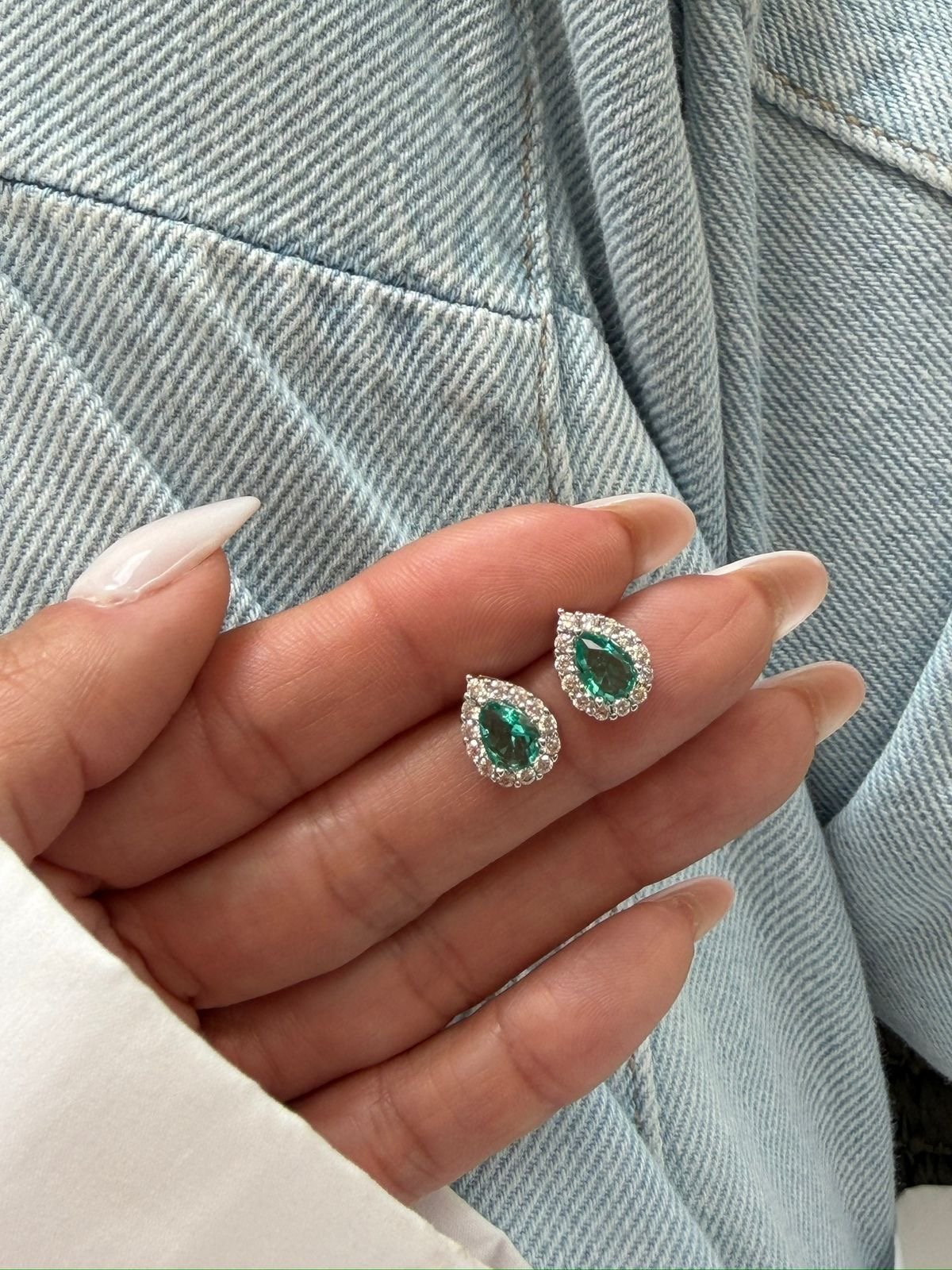 Brinco Gotinha com Zircônia Cristal e Turmalina em Banho de Ródio Branco