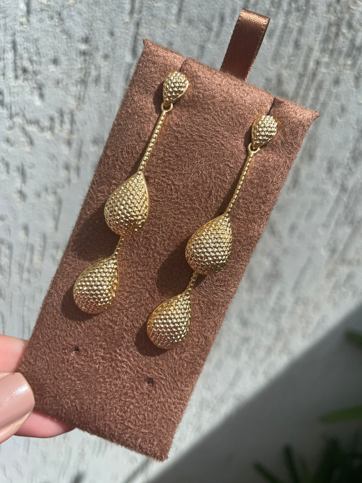 Brinco Inspired Gotas no Banho de Ouro