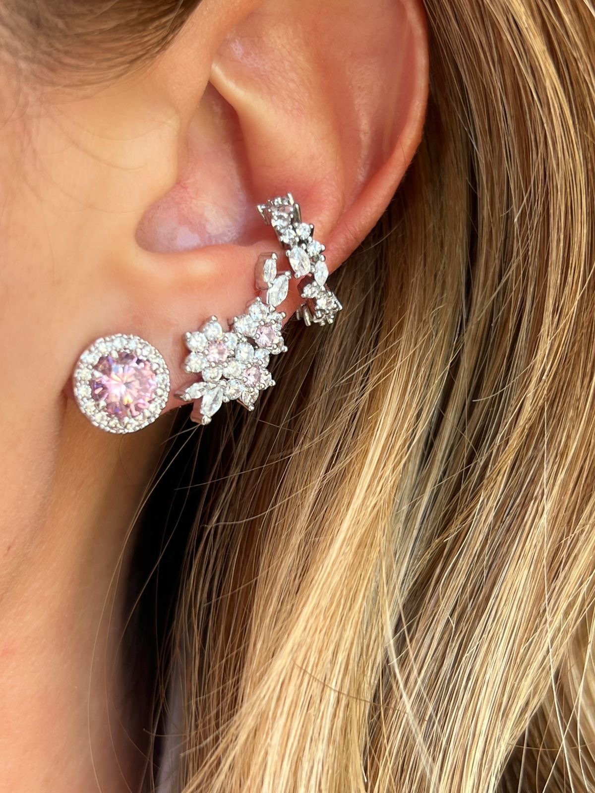 Brinco Pavê com Zircônia Cristal e Rosa Claro Banho de Ródio Branco