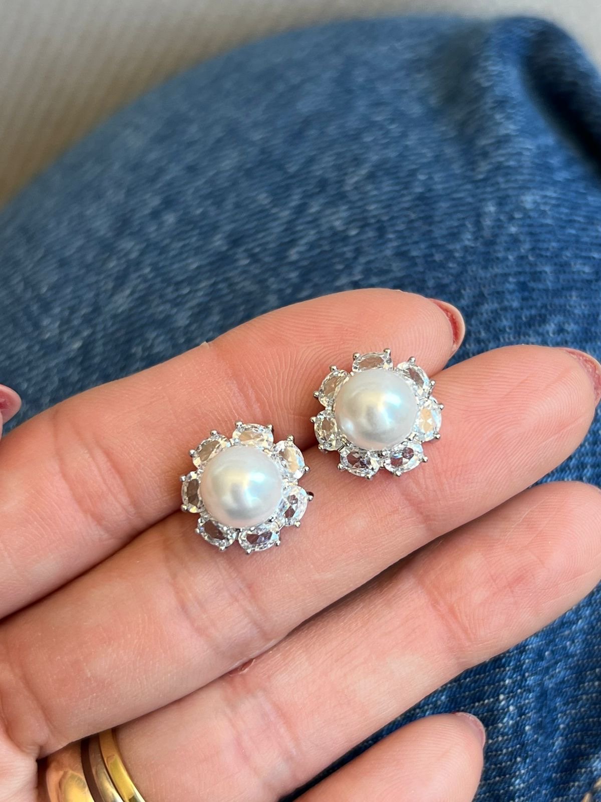 Brinco Pérola com Zircônia Cristal em Banho de Ródio Branco