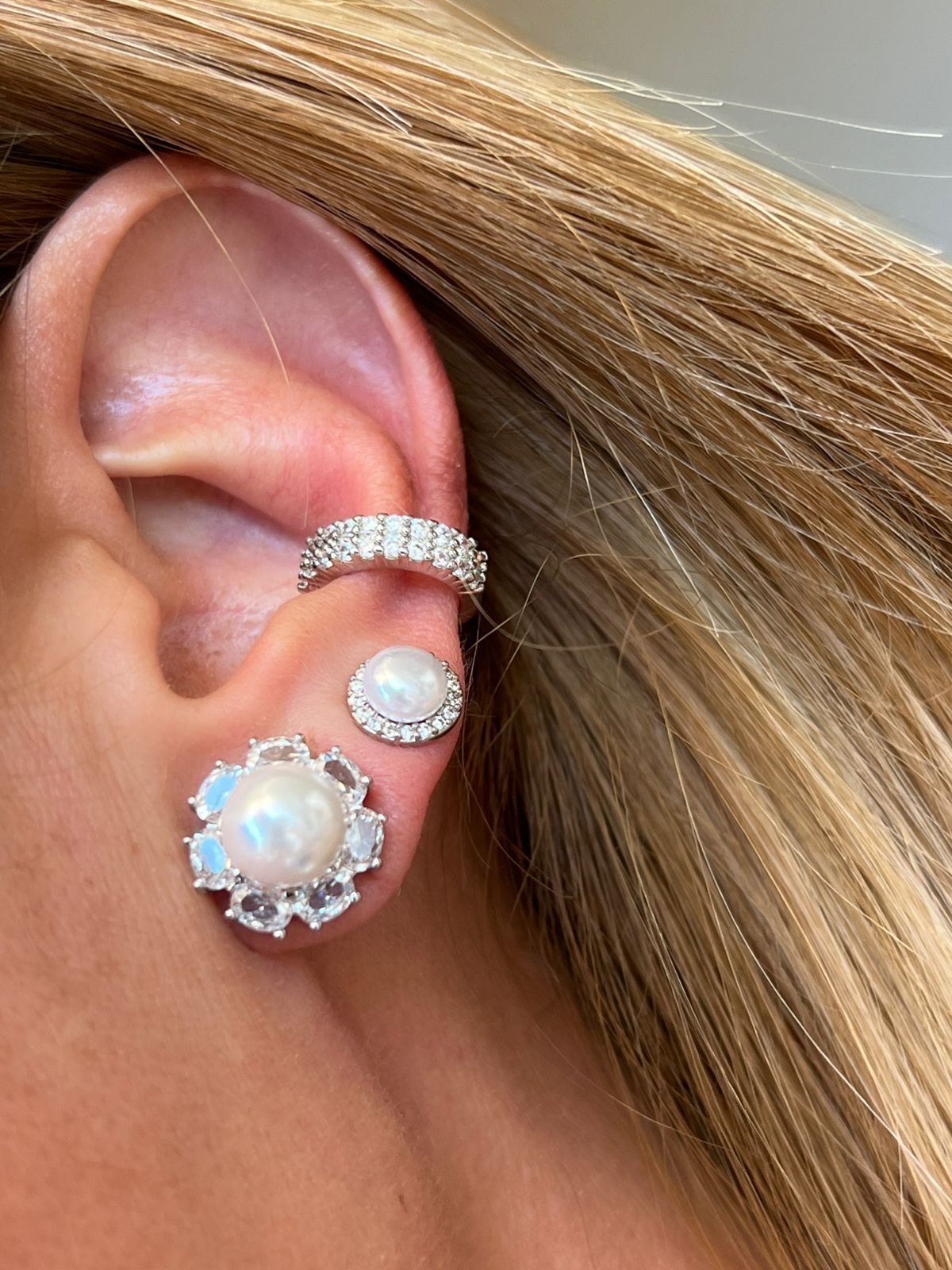 Brinco Pérola com Zircônia Cristal em Banho de Ródio Branco