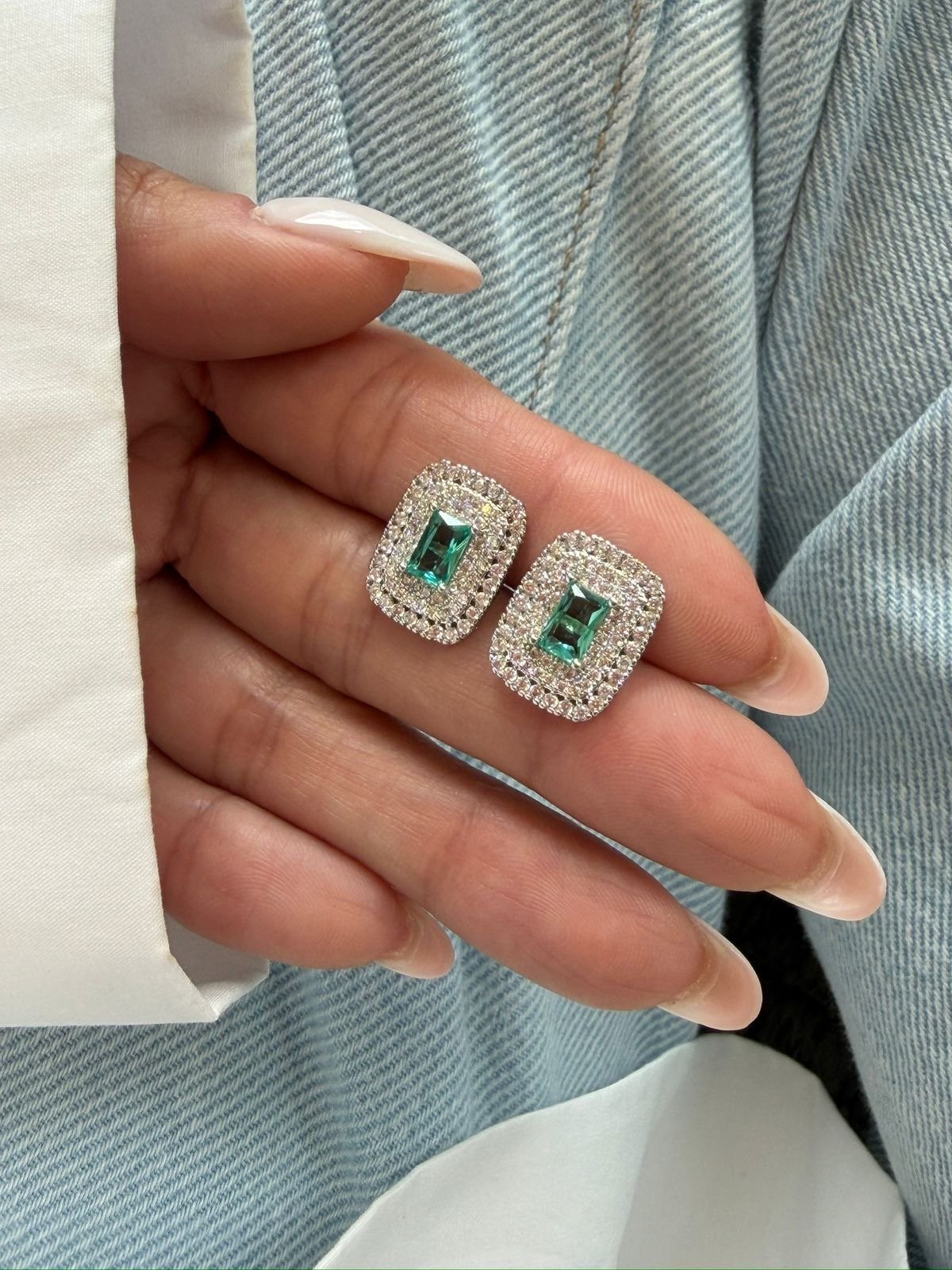 Brinco Retângulo com Zircônia Cristal e Turmalina em Banho de Ródio Branco