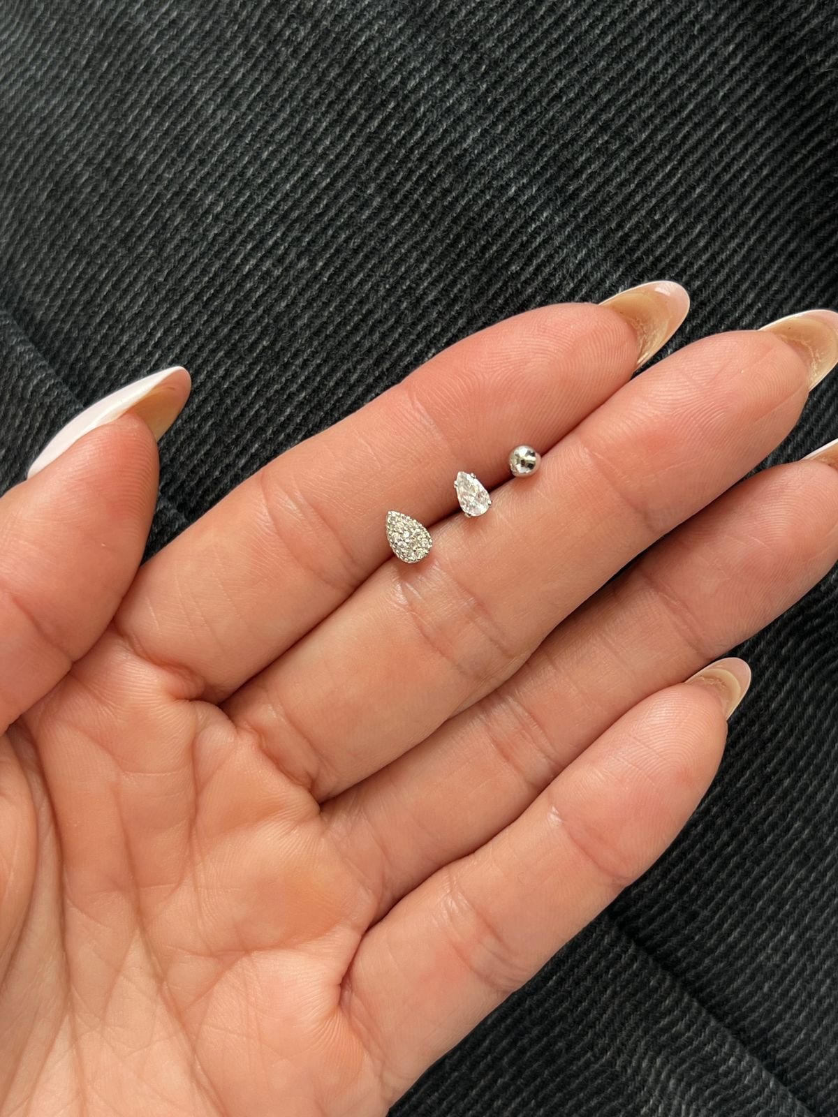 Brinco Trio (Esfera,Gota,Zircônia) em Banho de Ródio Branco