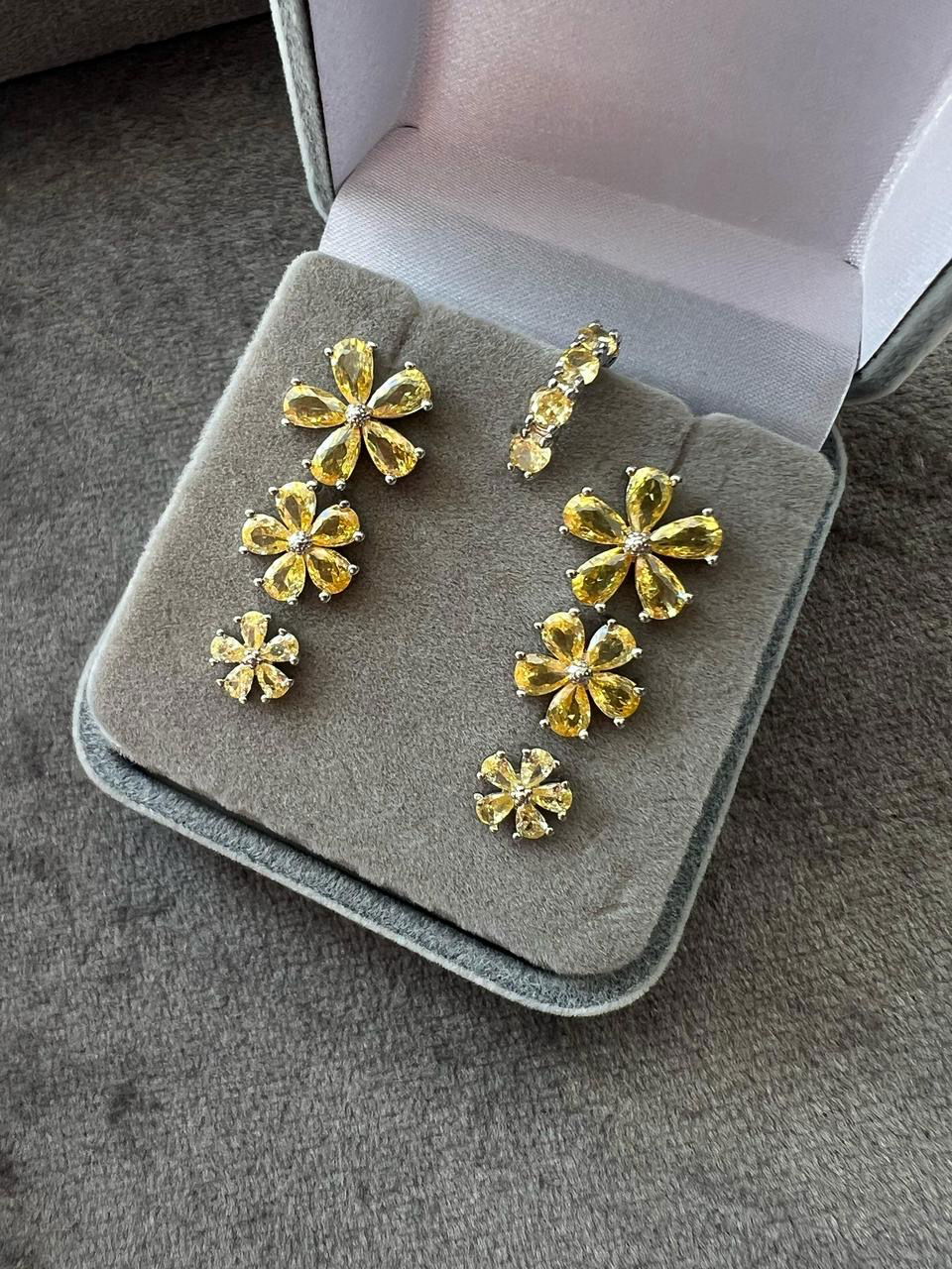 Brinco Trio Flor com Zircônia Cristal e Citrino em Banho de Ródio Branco