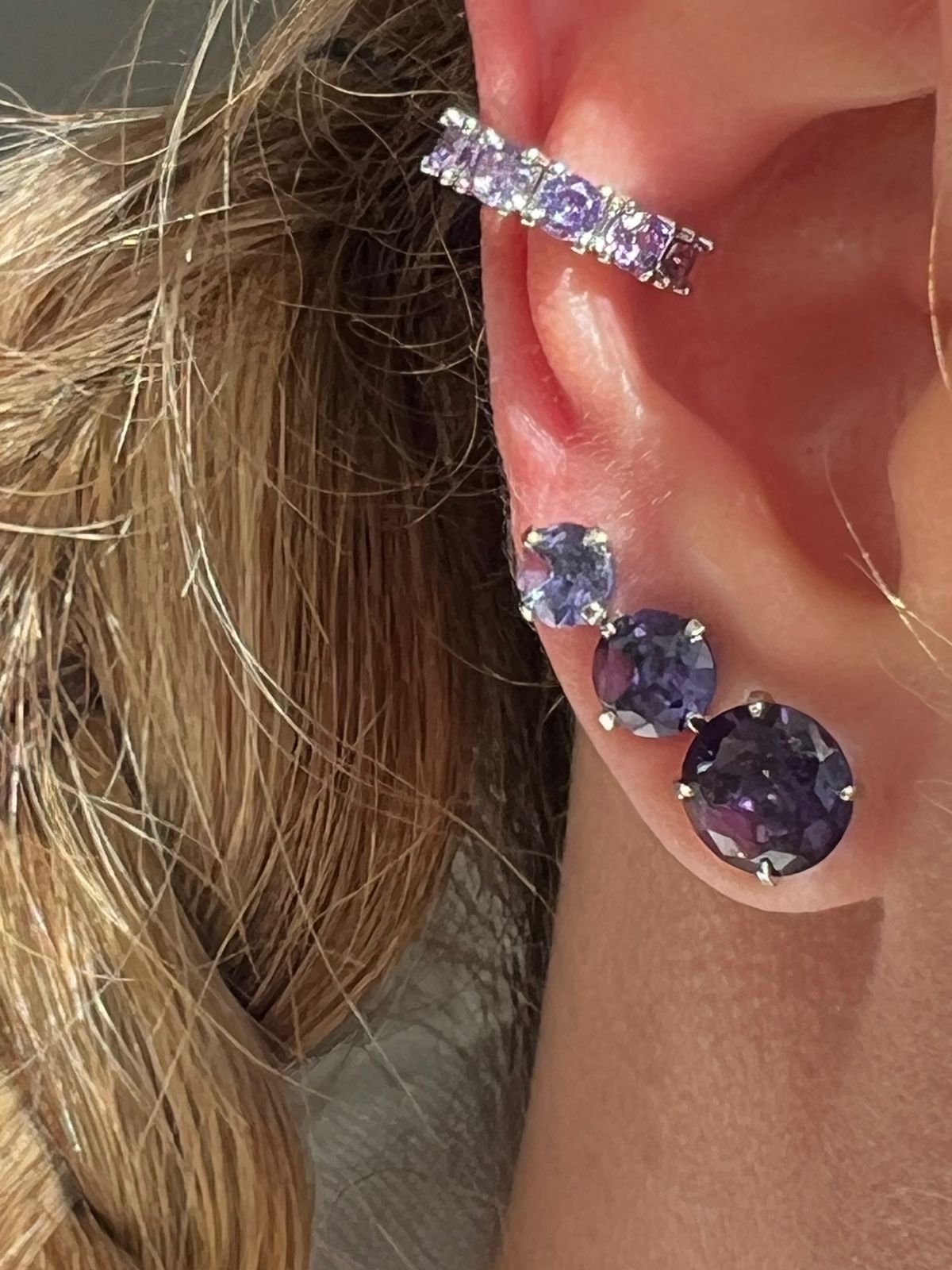 Brinco Trio Ponto de Luz Ametista em Banho de Ródio Branco