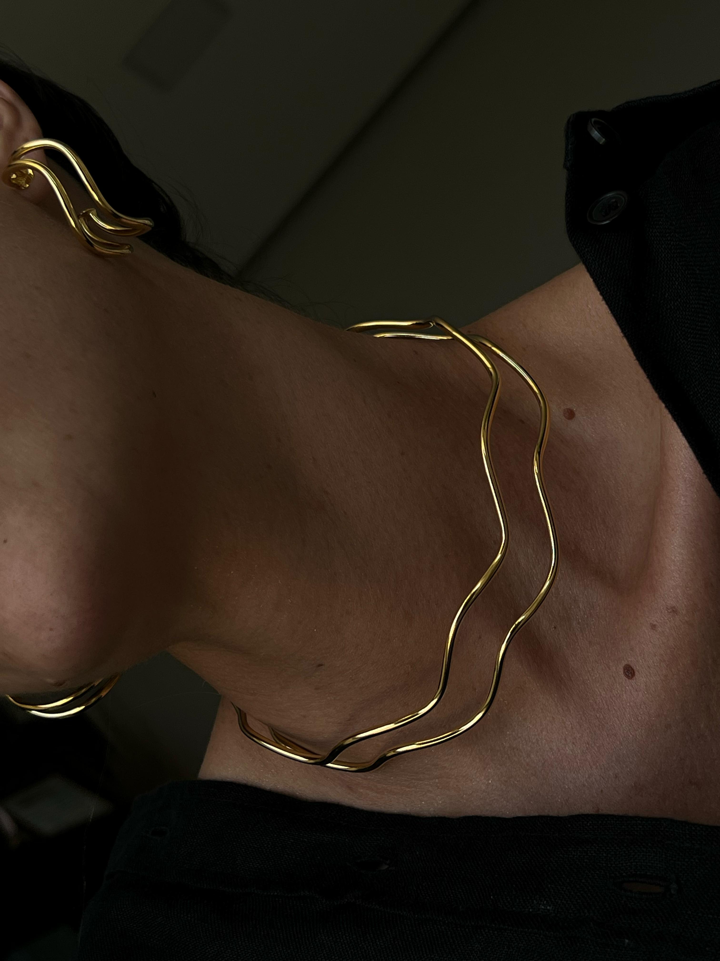 Choker Ondulada em Banho de Ouro