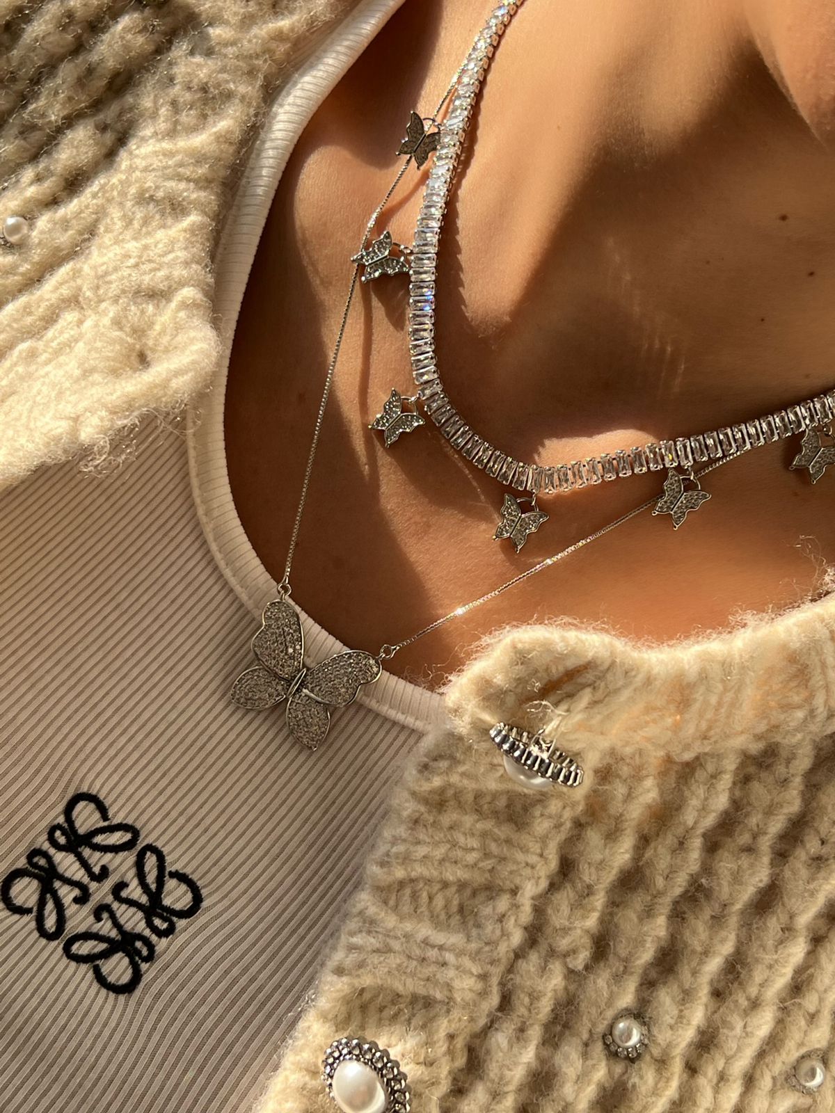 Choker Riviera Baguete com Borboletas (Fecho Joia) em Banho de Ródio Branco