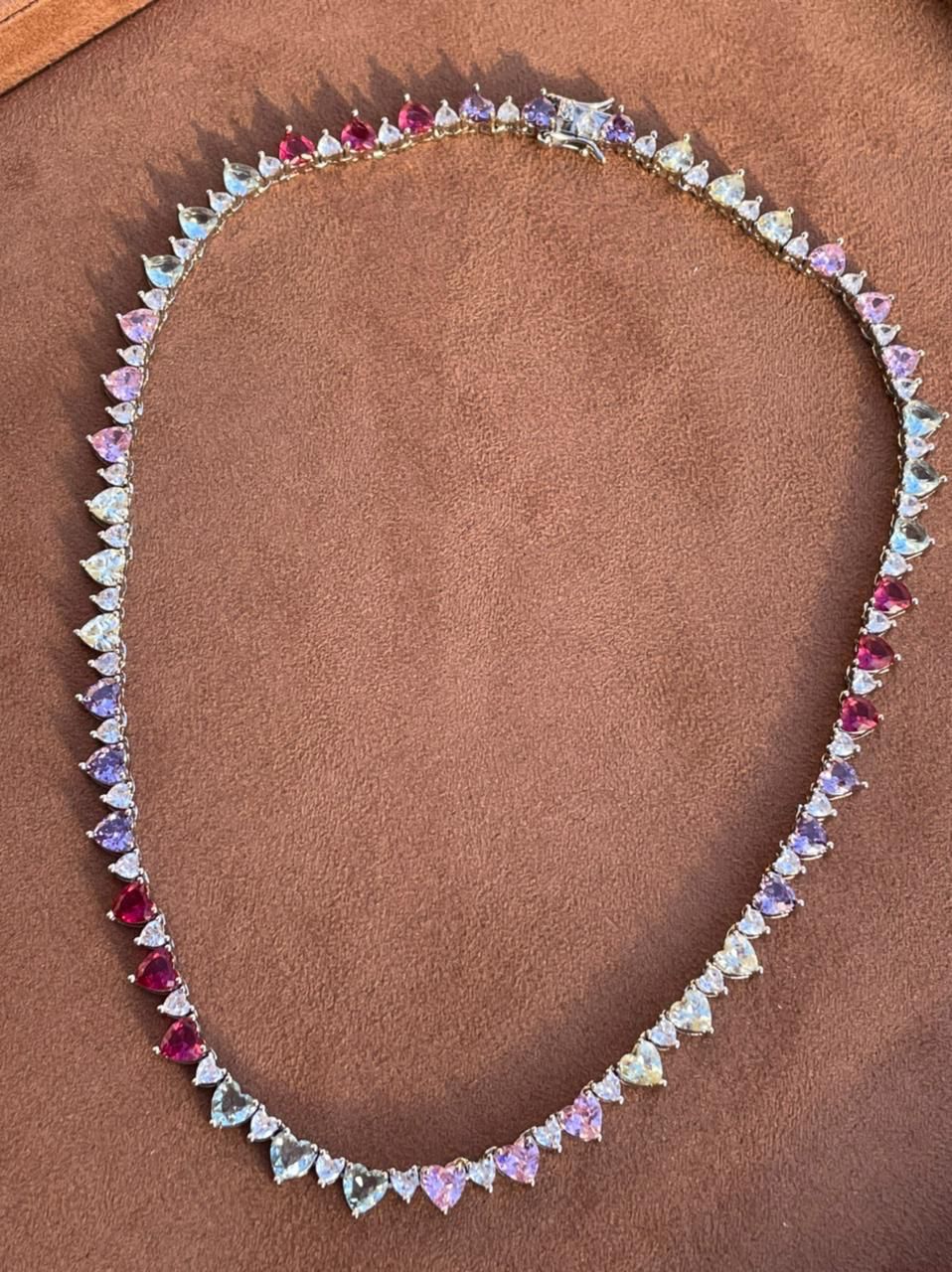 Riviera Coração Colors e Cristal (Fecho Joia) em Ródio Branco