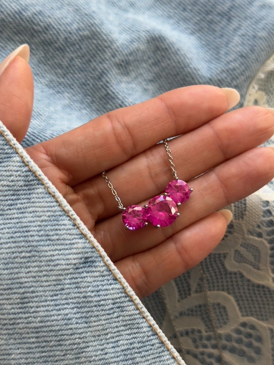 Colar 3 Pedras com Zircônia Pink em Banho de Ródio Branco