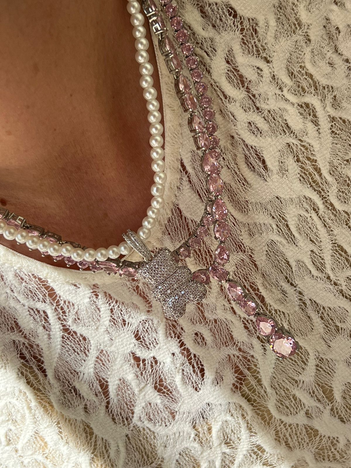 Colar Pérola com Ted com Zircônia Rosa Clara em Banho de Ródio Branco