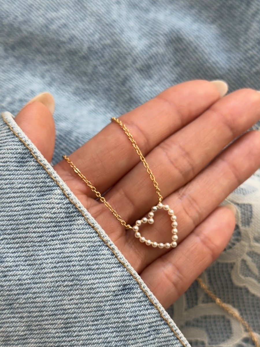 Colar Coração com Mini Pérola no Banho de Ouro