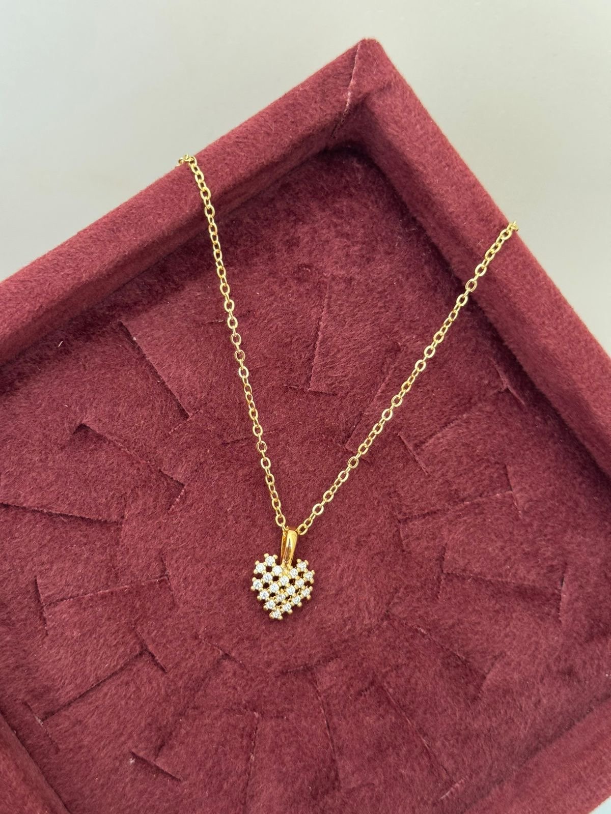Colar Coração com Zircônia Cristal em Banho de Ouro