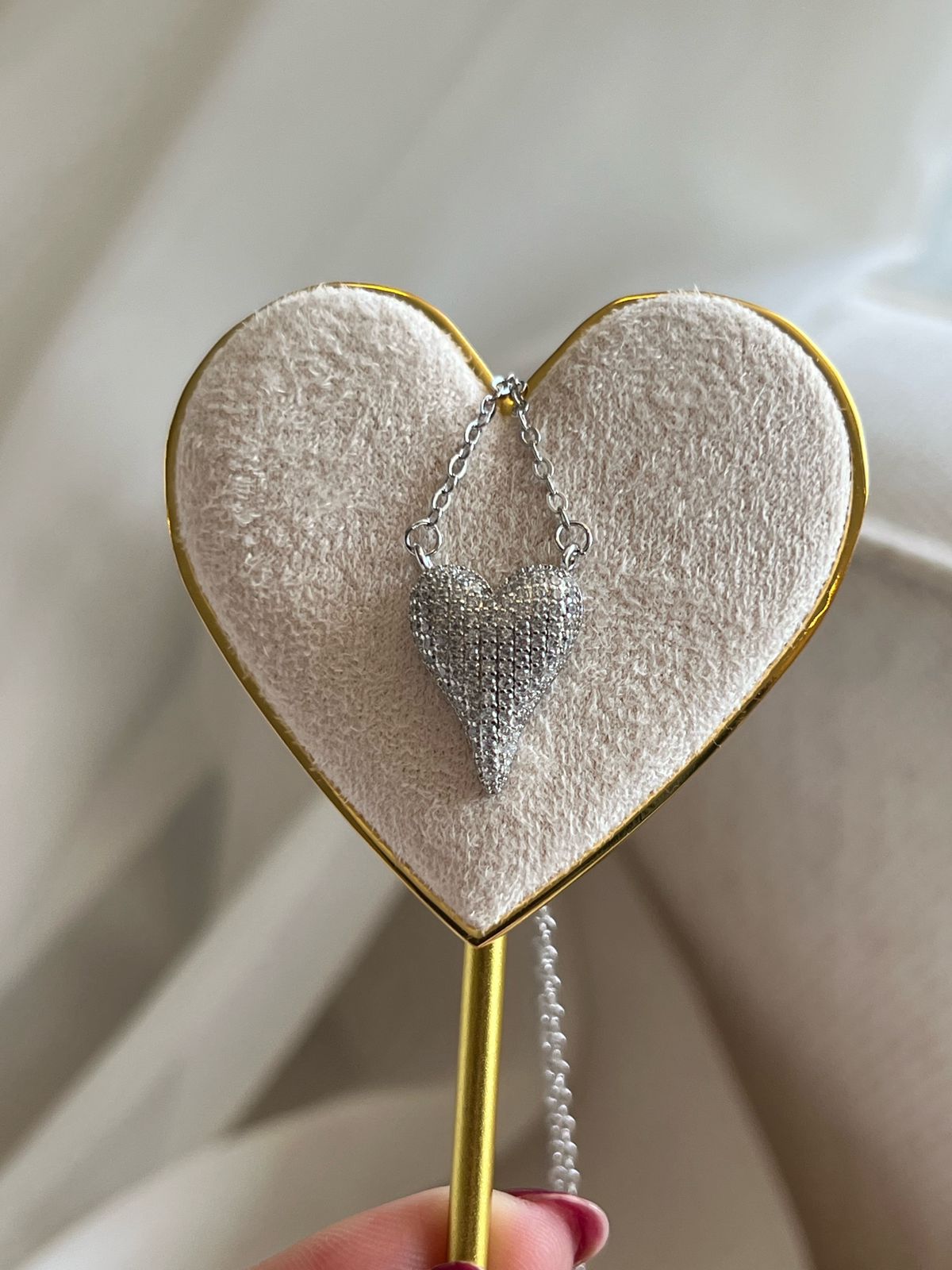 Colar Coração com Zircônia Cristal em Banho de Ródio Branco