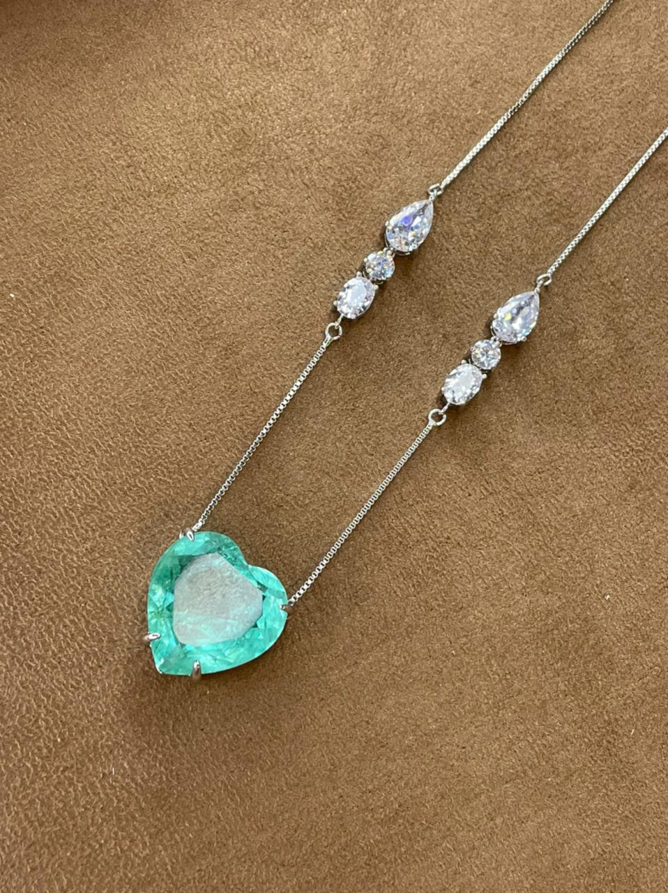 Colar Coração Fusion Esmeralda Colombiana em Ródio Branco