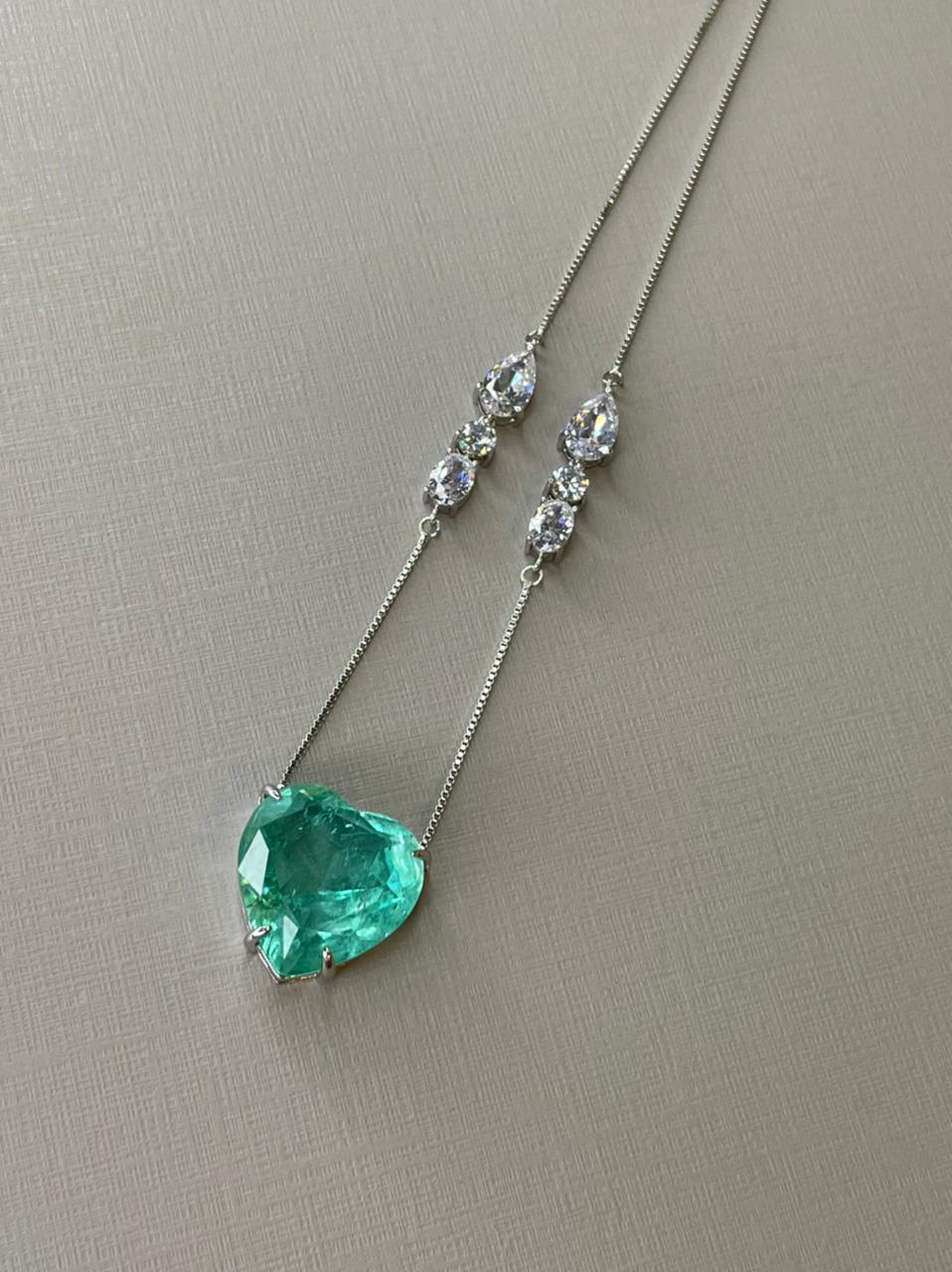 Colar Coração Fusion Esmeralda Colombiana em Ródio Branco