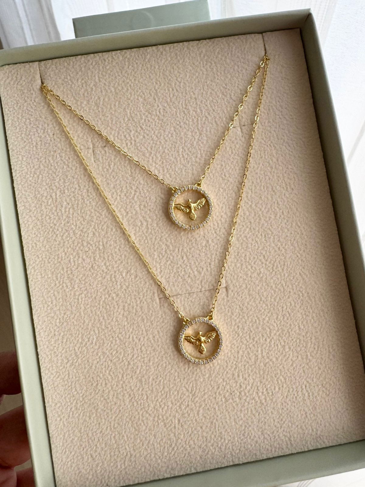 Colar Escapulário com Espírito Santo em Banho de Ouro