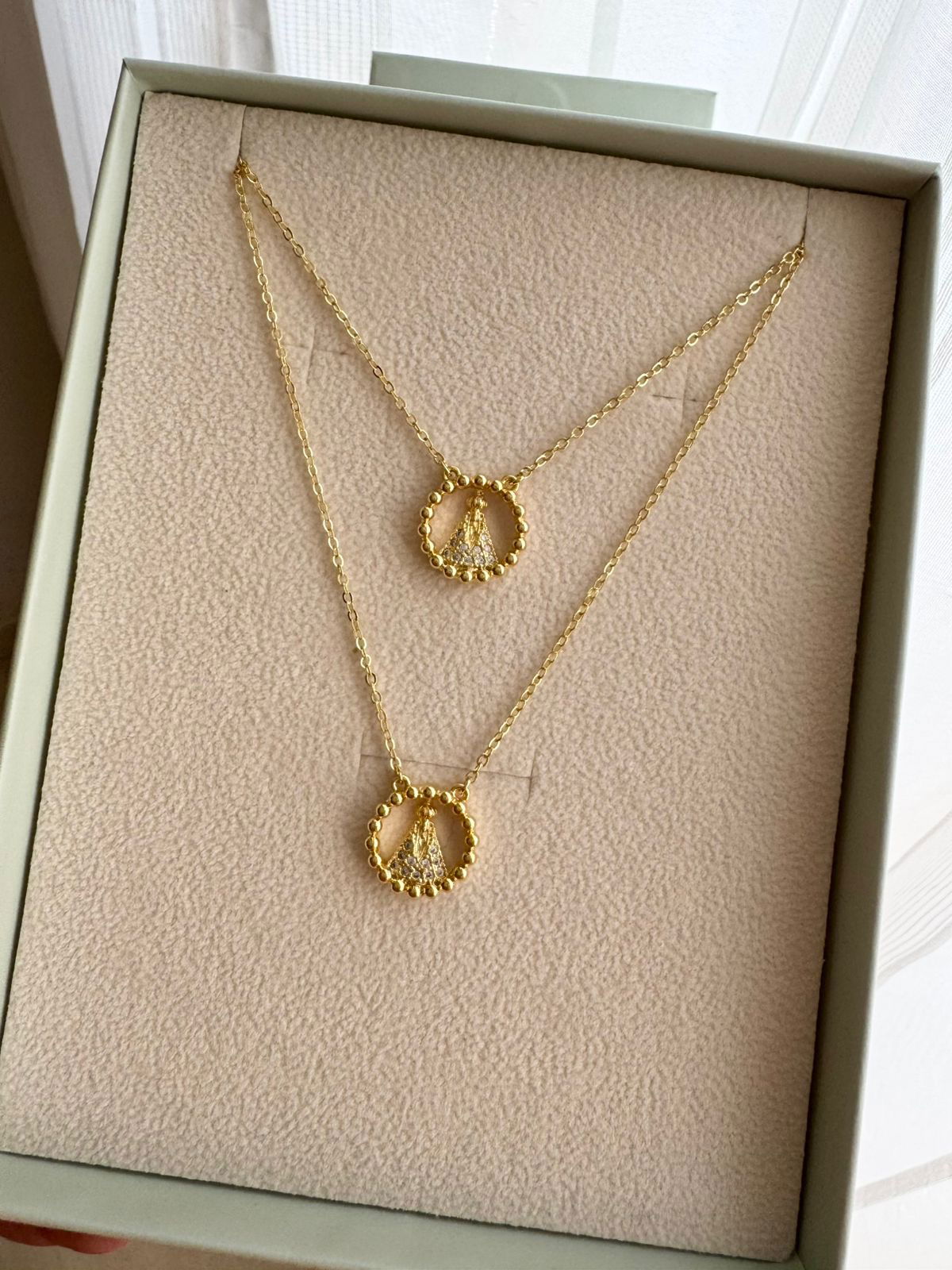 Colar Escapulário com Nossa Senhora Aparecida em Banho de Ouro